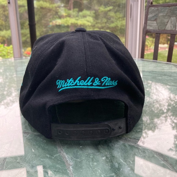 Mitchell & Ness Hardwood Classics San Antonio Spurs Hat - Picture 4 of 6